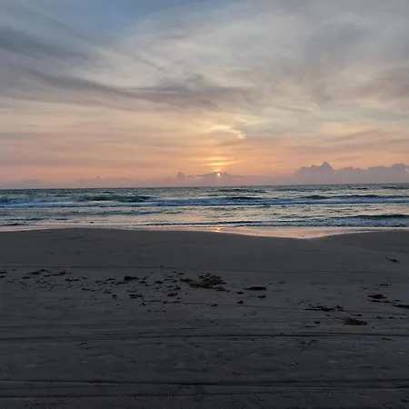 Cozy Near - By Traum